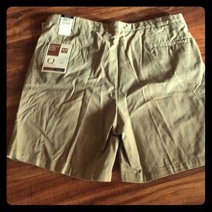 Haggar men’s khaki expandableband size 42 New